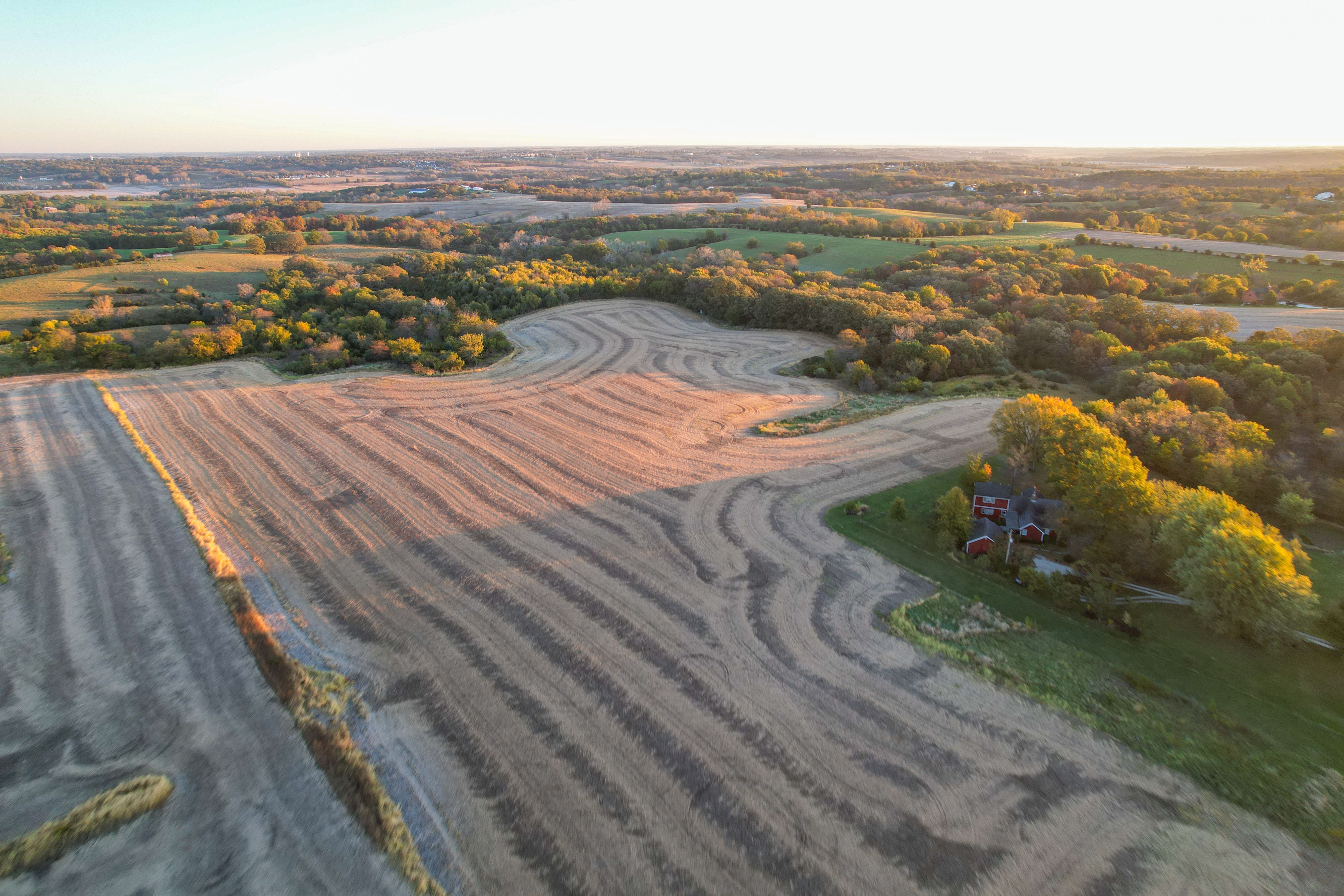 Listing Photo: 18712-Photo Oct 22 2025 7 50 29 AM